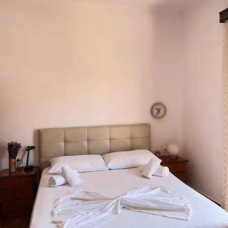 E&s Comfort Apartments-guestroom * 培拉特