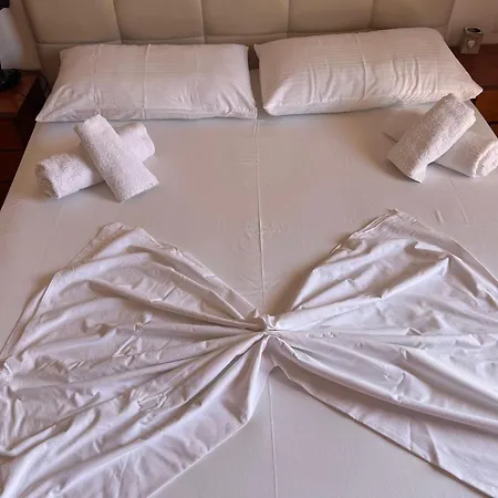 E&s Comfort Apartments-guestroom Appartamento Berat