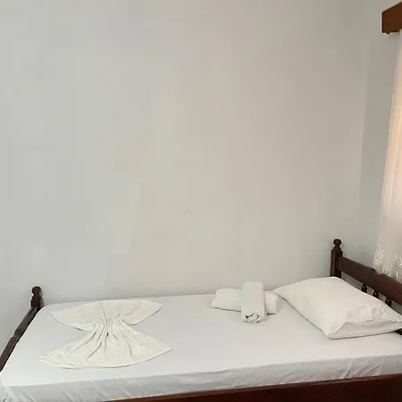 Apartment E&s Comfort Apartments-guestroom Berat