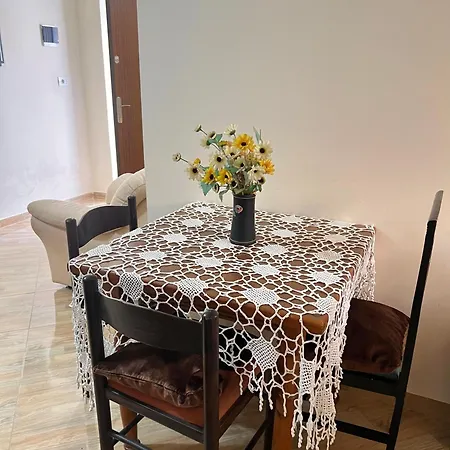 Apartment E&s Comfort Apartments-guestroom Berat